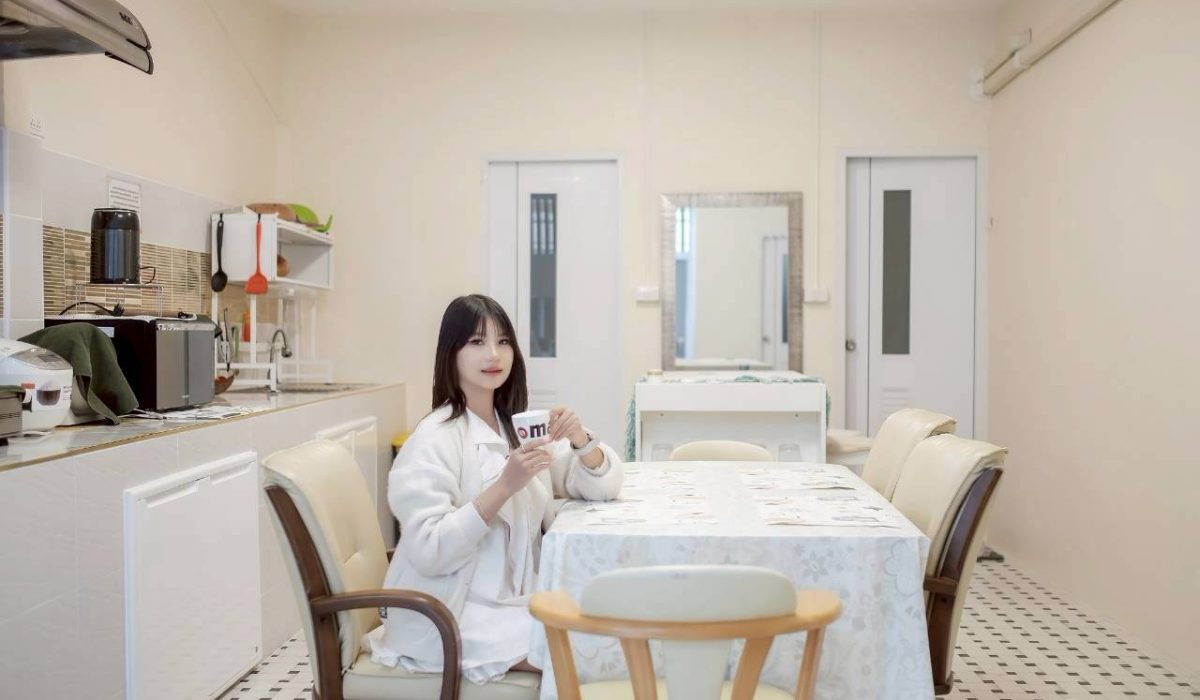 LINE_ALBUM_newzone_251220_37