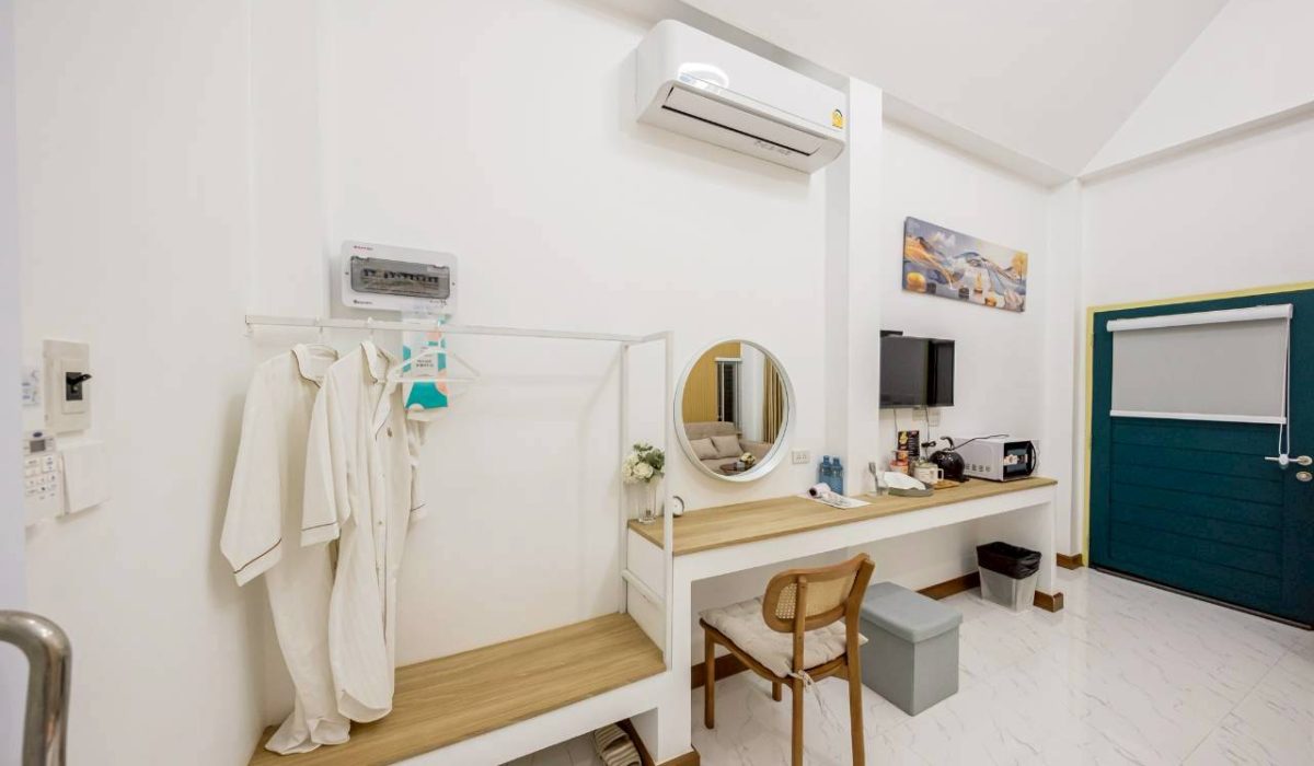 LINE_ALBUM_vvip home_251220_8